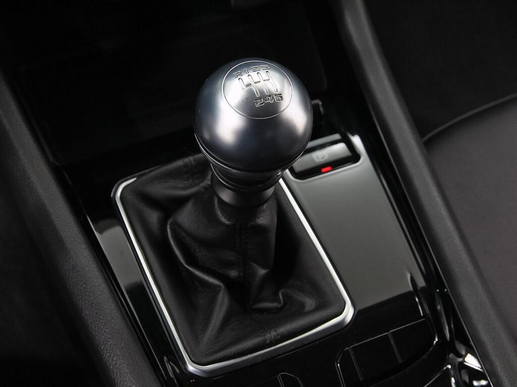 Jeep Compass 1.3 Gse T4 96kW (130CV) Limited MT FWD 34