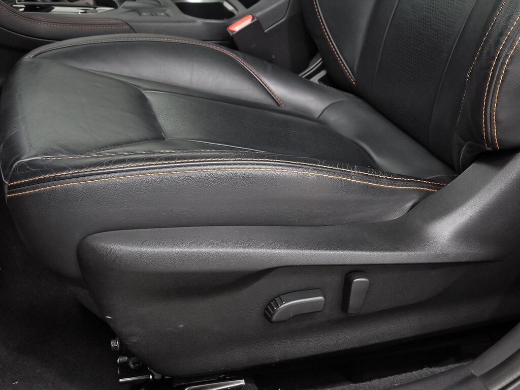 Subaru XV 2.0i Hybrid CVT Executive Plus 14