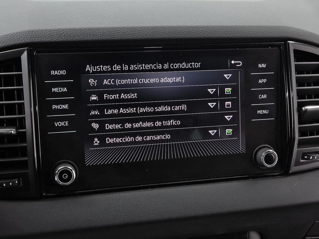 Skoda Karoq 1.5 TSI 110kW (150CV) DSG ACT Sportline 27