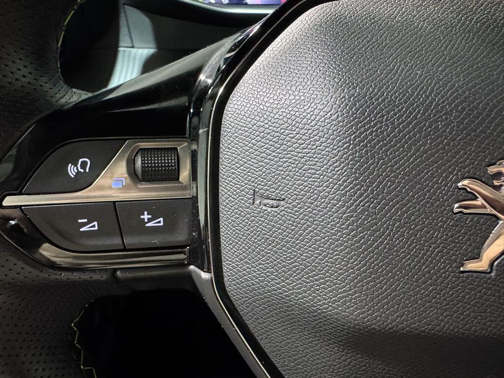 Peugeot 2008 GT Puretech 130 S&S BVM6 12