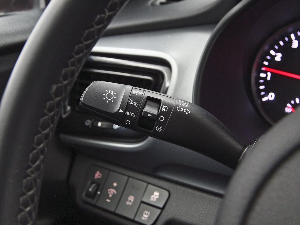 Kia Stonic 1.0 T-GDi 88kW (120CV) MHEV iMT Drive 17