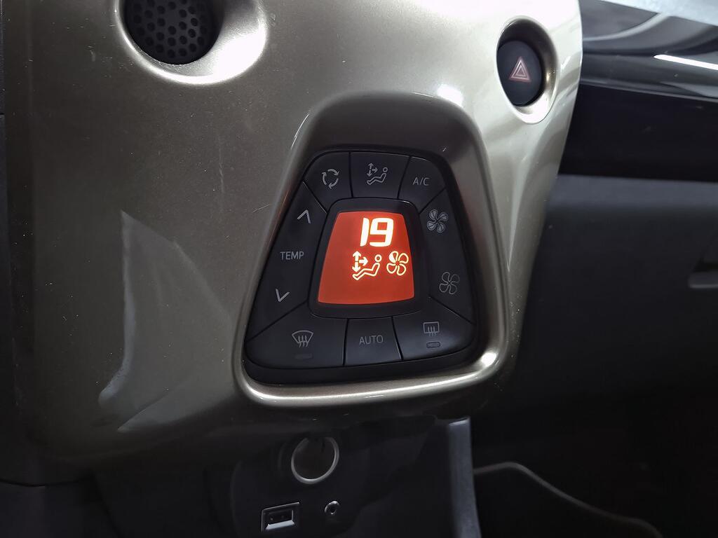 Citroën C1 VTi 53kW (72CV) S&S Origins 22