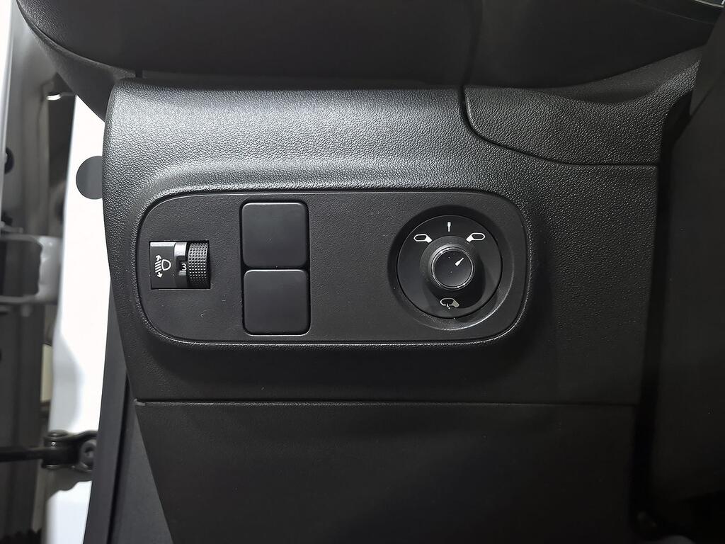 Citroën C3 PureTech 60KW (83CV) C-Series 13