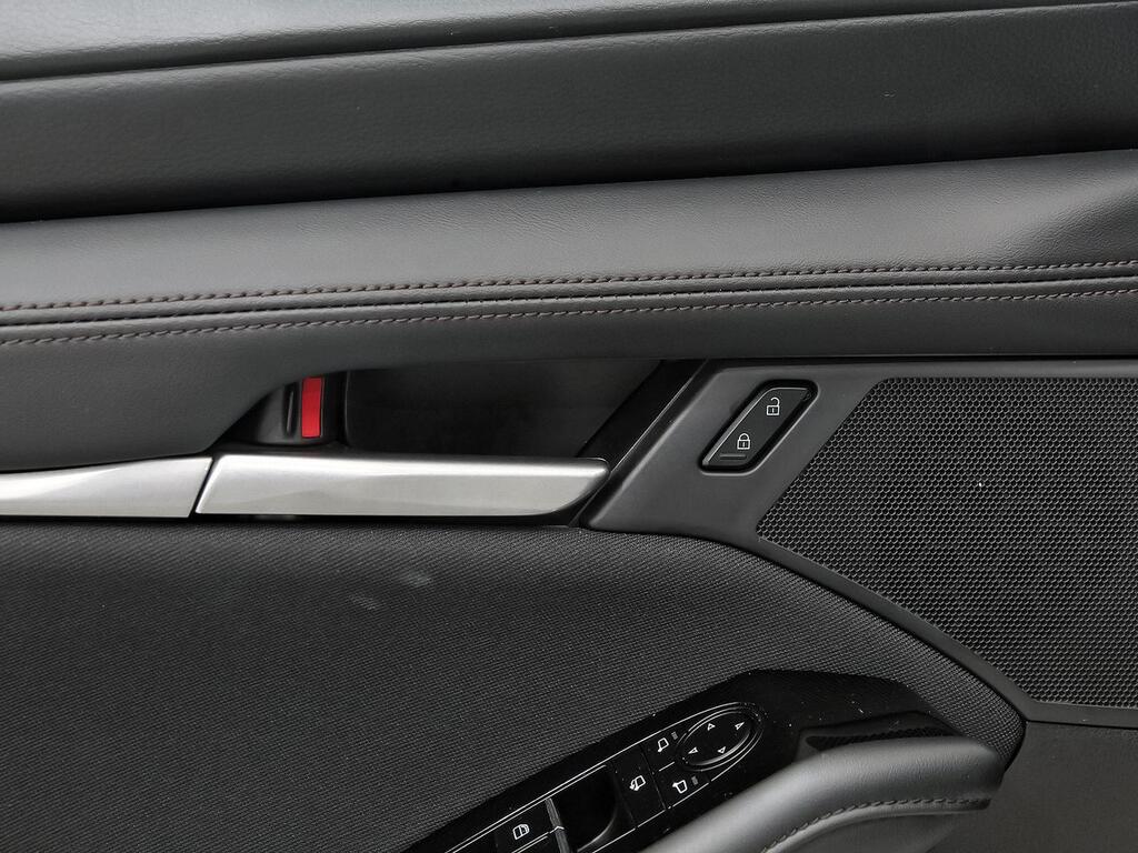 Mazda 3 2.5L E-SKY G MHEV 103kW Prime-line 13