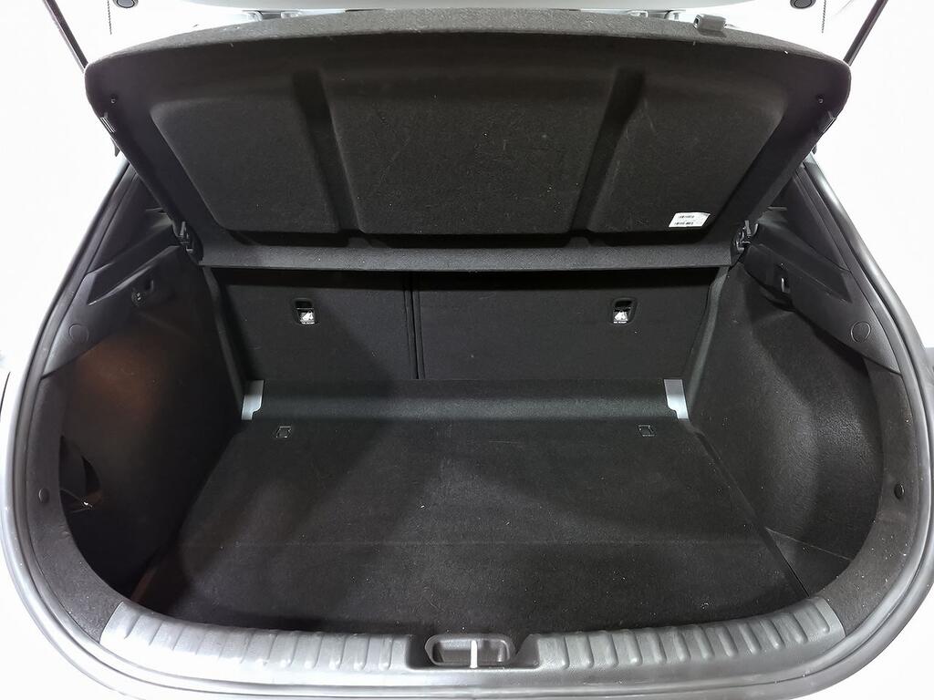 Kia XCeed 1.6 MHEV iMT Drive 100kW (136CV) 9