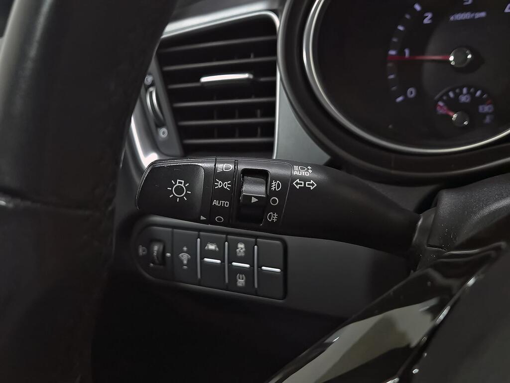 Kia XCeed 1.6 MHEV iMT Drive 100kW (136CV) 14