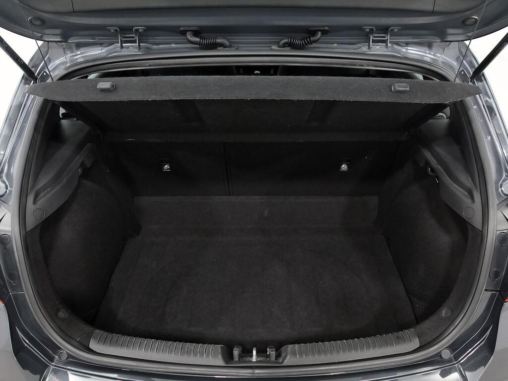 Hyundai i30 1.5 DPI Essence 10