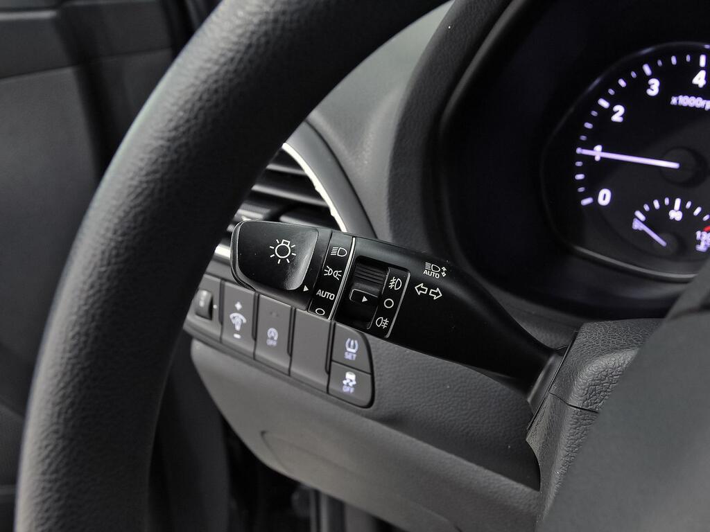 Hyundai i30 1.5 DPI Essence 16