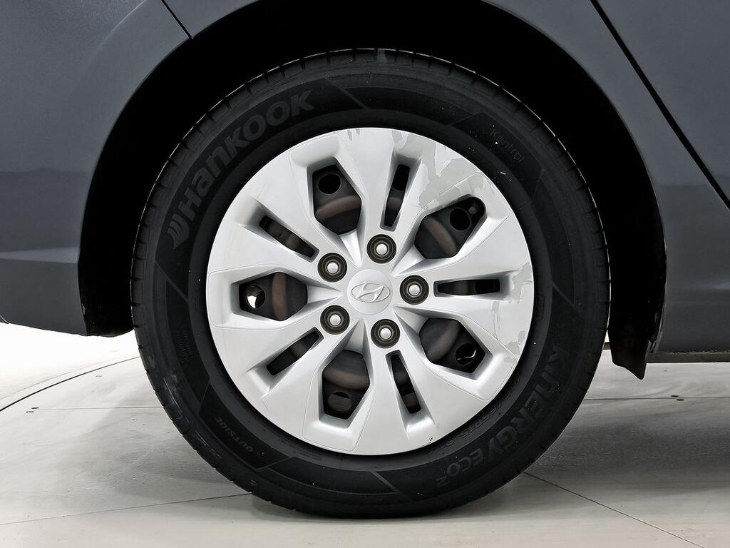 Hyundai i30 1.5 DPI Essence 11