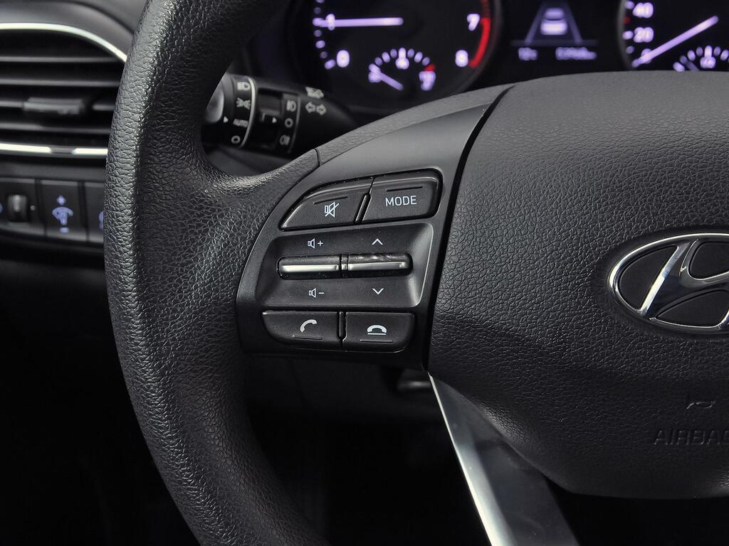 Hyundai i30 1.5 DPI Essence 18