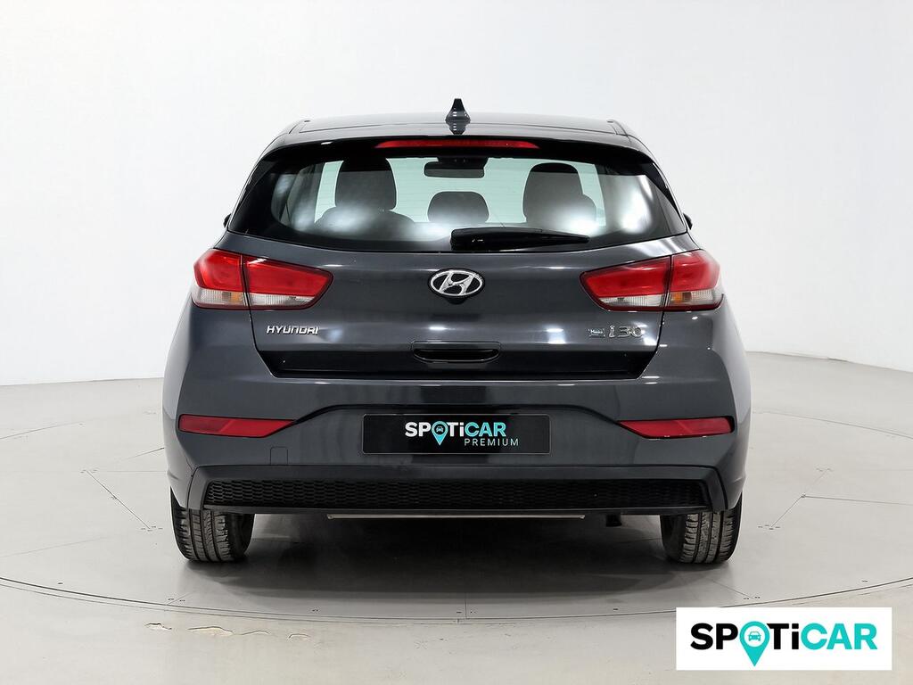 Hyundai i30 1.5 DPI Essence 6