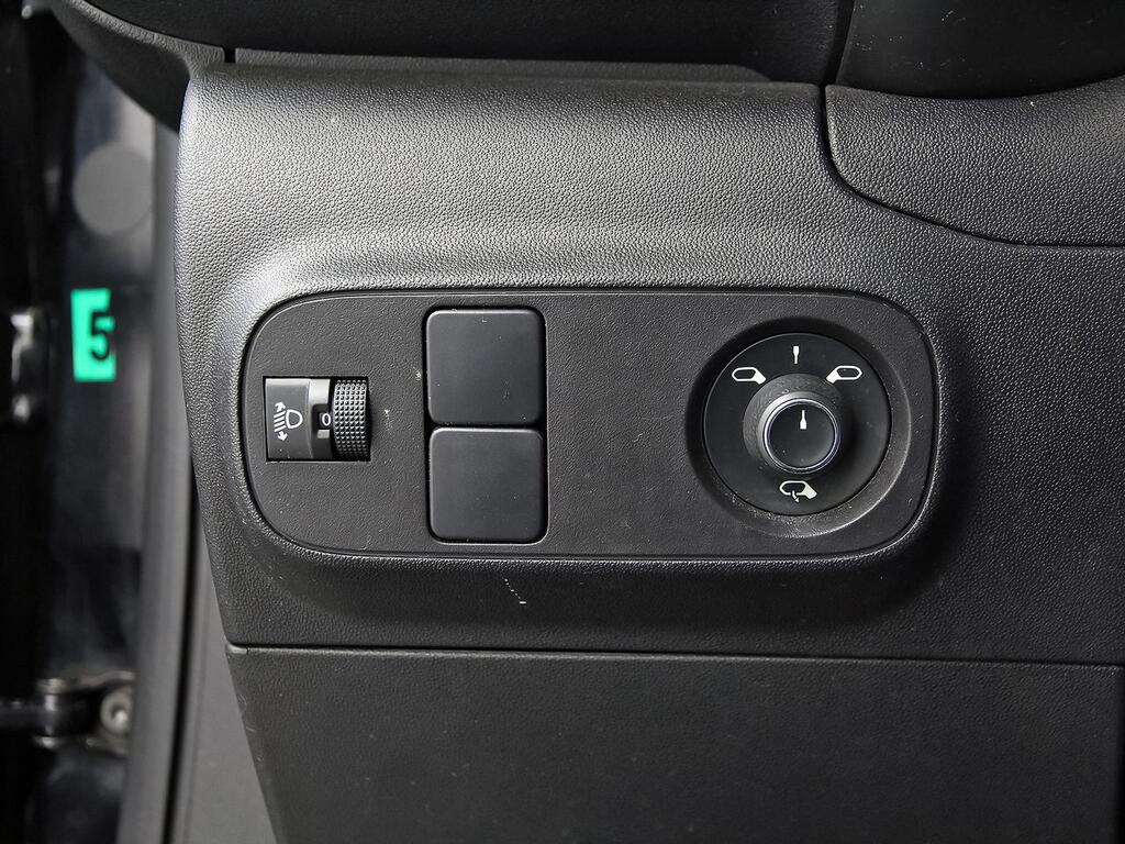 Citroën C3 PureTech 60KW (83CV) Feel Pack 26