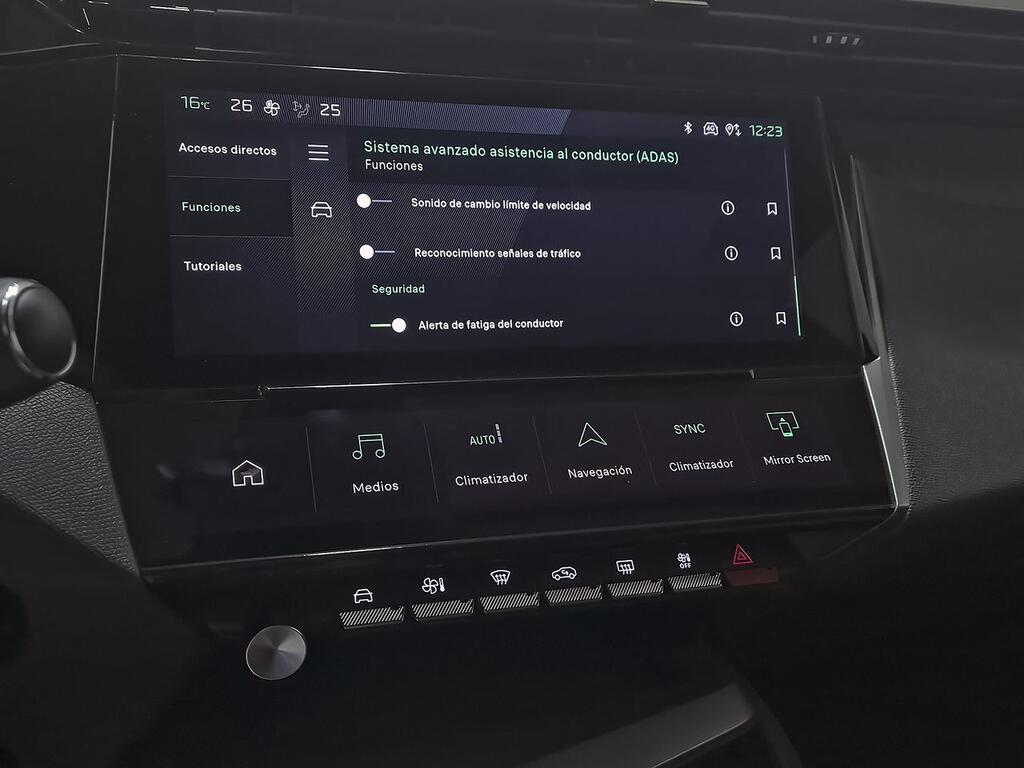 Peugeot 308 5P Allure BlueHDi 130 S&S EAT8 27