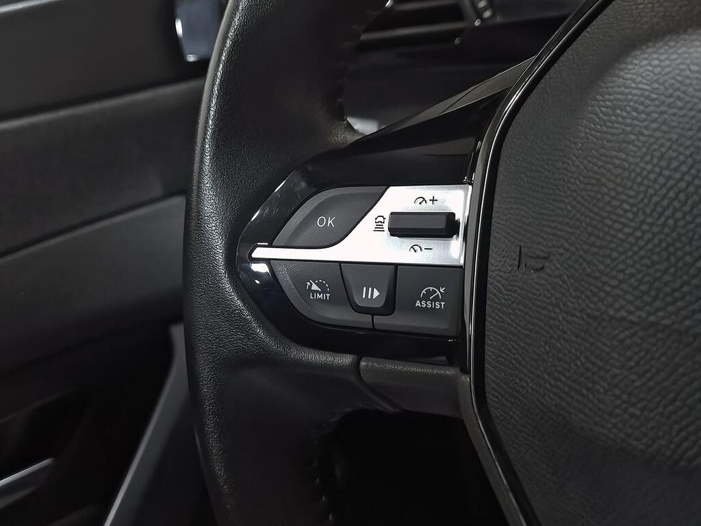 Peugeot 308 5P Allure BlueHDi 130 S&S EAT8 16