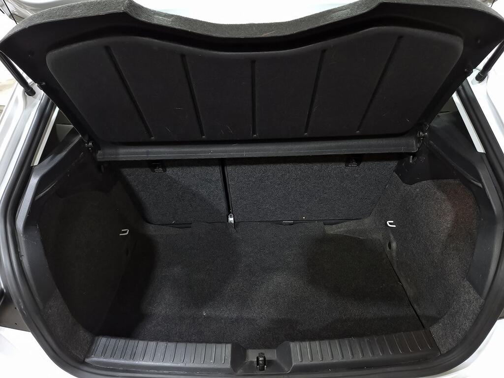 Seat Ibiza 1.0 MPI 59kW (80CV) Reference 9