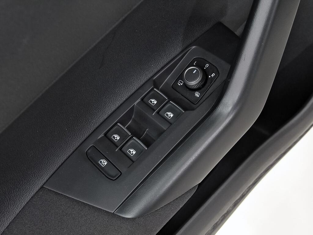 Volkswagen Taigo R-Line 1.0 TSI 81kW (110CV) DSG 11