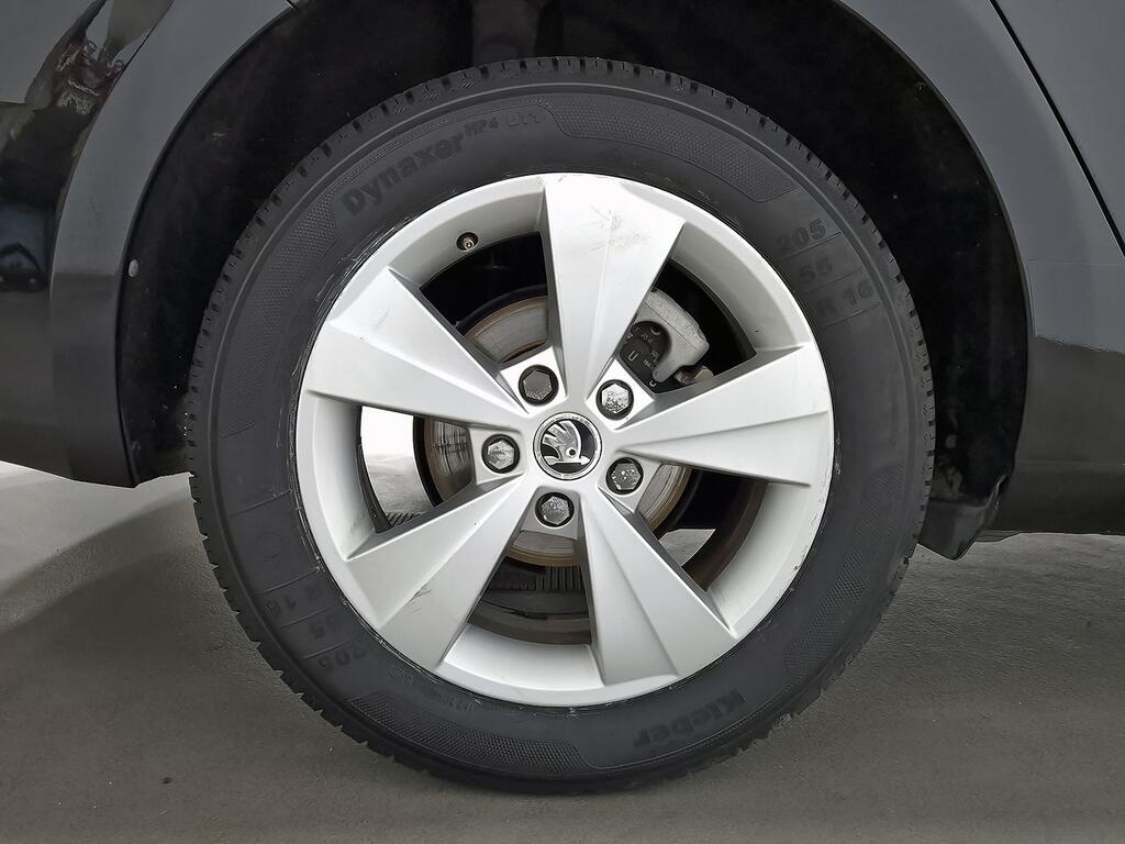 Skoda Octavia Combi 1.5 TSI 110KW (150CV) DSG Ambition 10