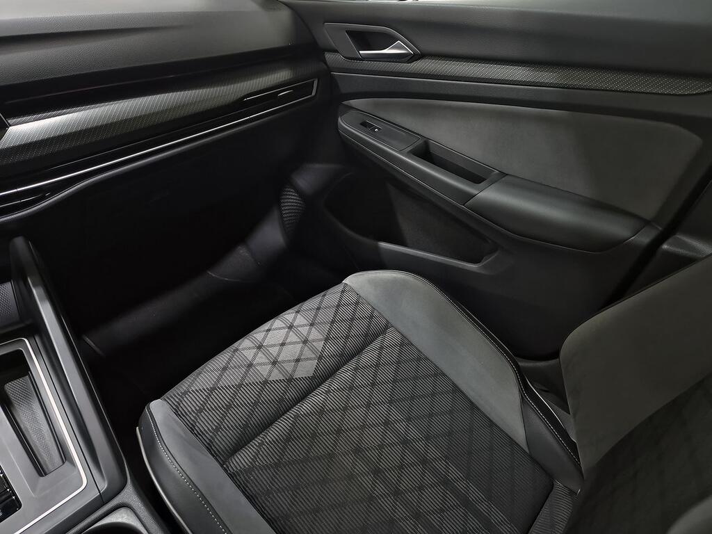 Volkswagen Golf R-Line 1.5 eTSI 110kW (150CV) DSG 32