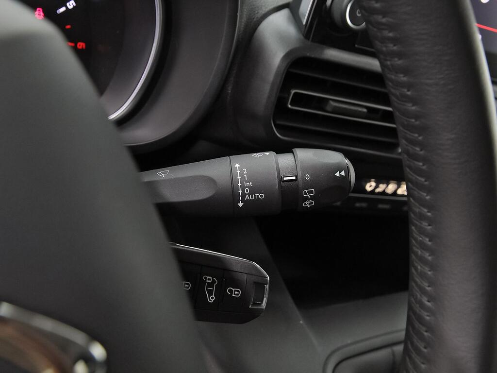 Citroën Berlingo 1.5 BLUEHDI 100 TALLA M SHINE BUSINESS 5P (N1) 17