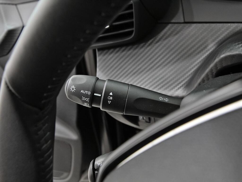 Peugeot 208 Active Puretech 100 16