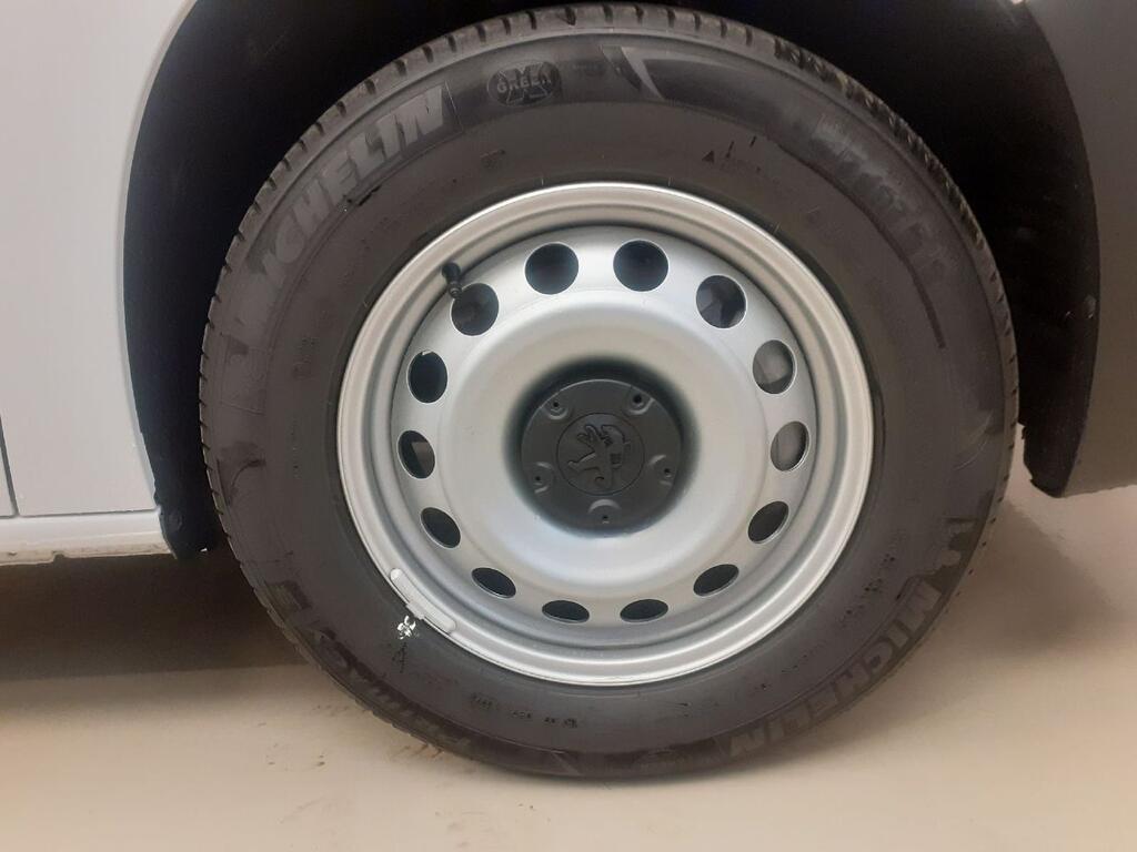 Peugeot Partner E-PARTNER FG STANDARD 800 KG BEV (100KW) 136CV 18