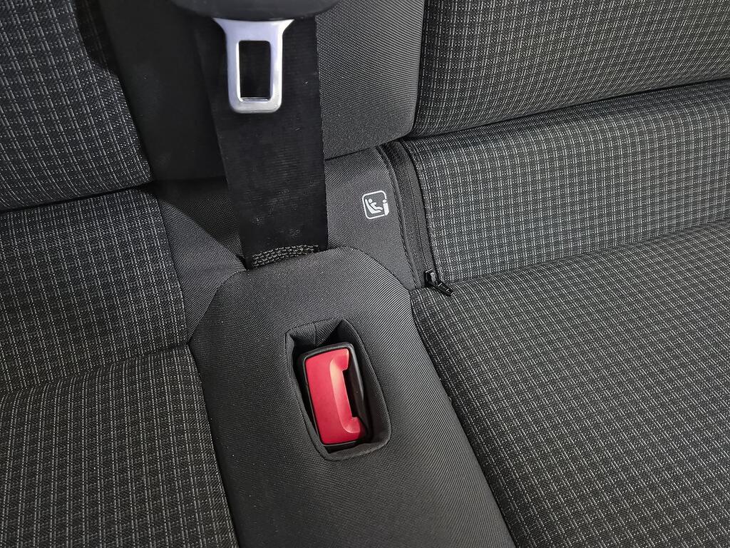 Volkswagen Caddy 2.0 TDI 102 KOMBI 4P 29