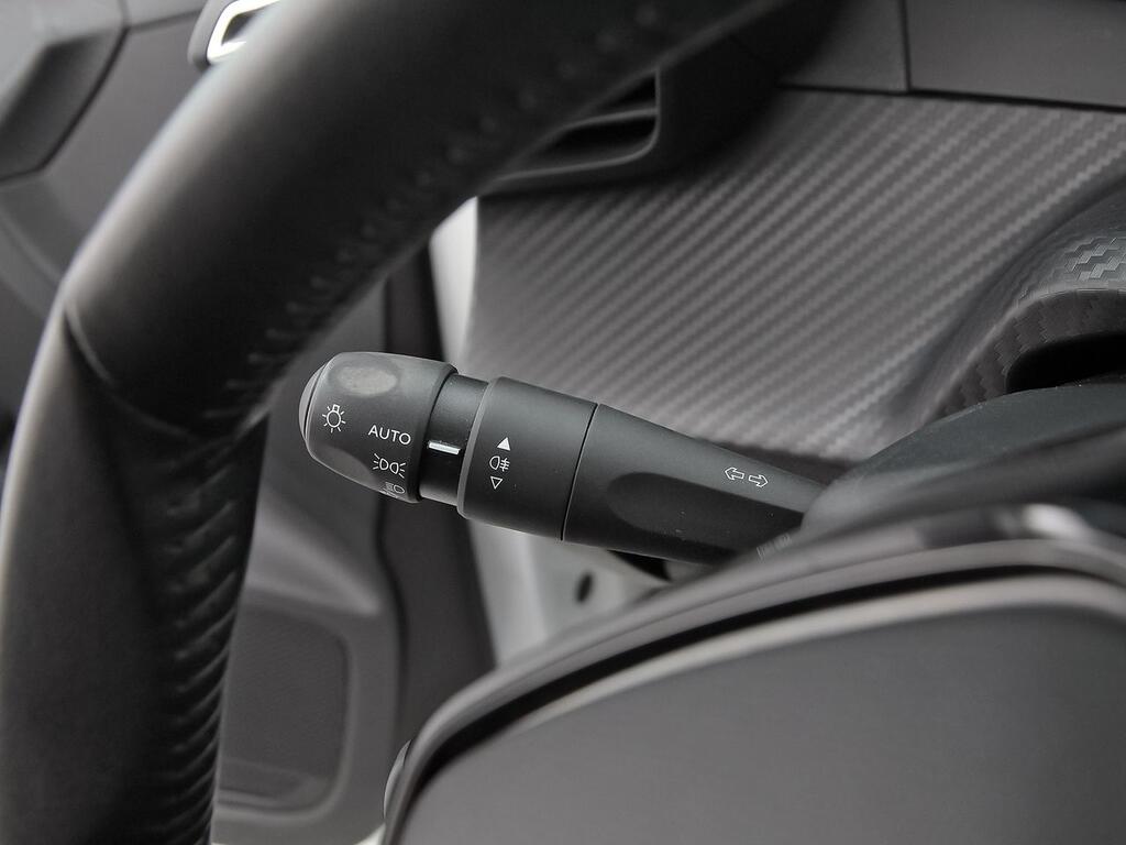 Peugeot 208 BlueHDi 73kW (100CV) Active 15