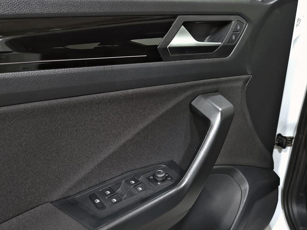 Volkswagen T-Roc Sport 2.0 TDI 110kW (150CV) DSG 29