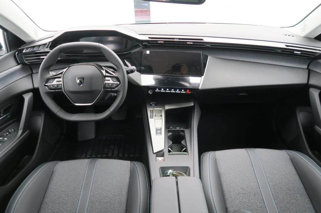 Peugeot 308 5P Allure Hybrid PHEV 180 e-EAT8 12