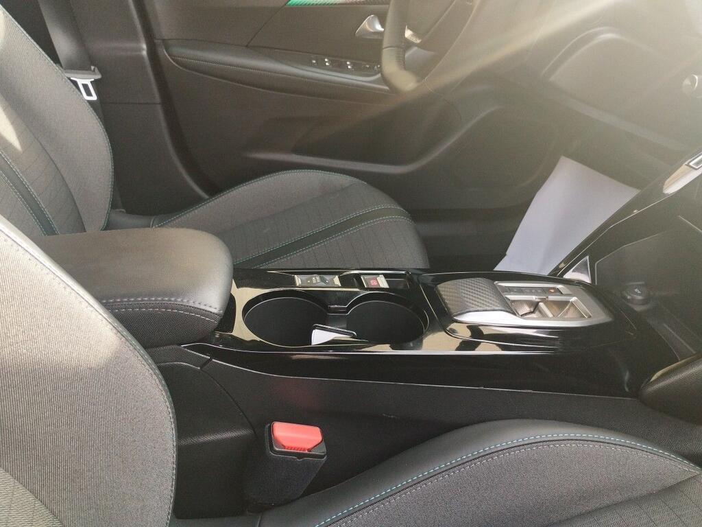 Peugeot 2008 Eléctrico Allure Pack (100kW) 12