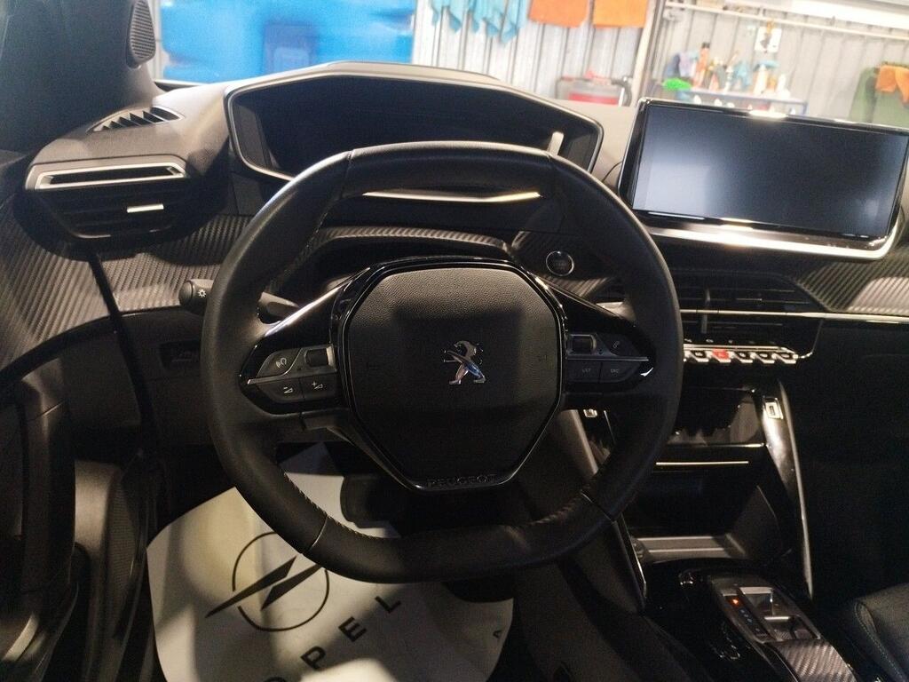 Peugeot 2008 Eléctrico Allure Pack (100kW) 8
