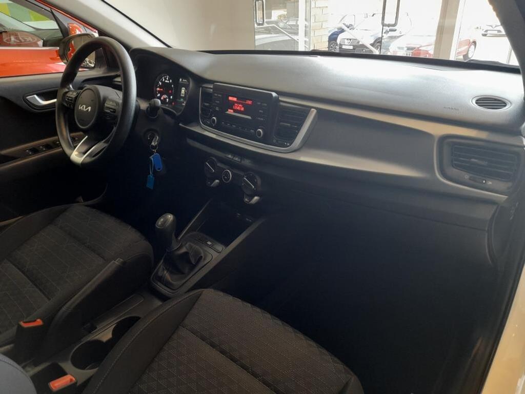 Kia Rio 1.2 DPi 62kW (84CV) Concept 10