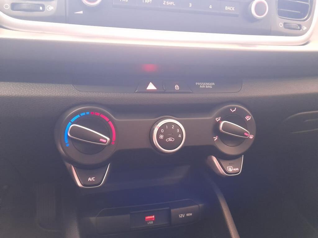 Kia Rio 1.2 DPi 62kW (84CV) Concept 20