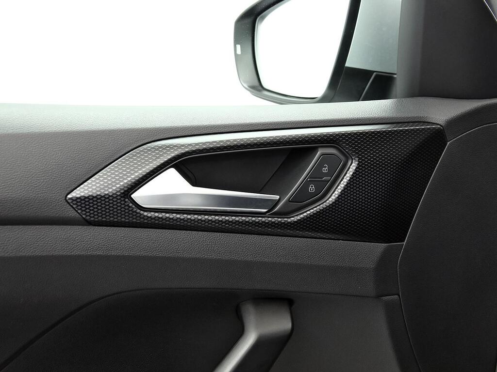 Volkswagen T-Cross Advance 1.0 TSI 81kW (110CV) 11