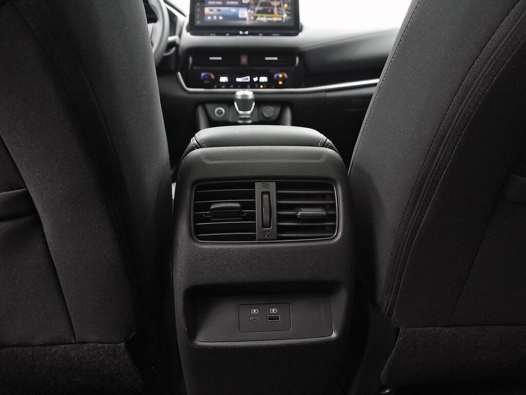 Nissan Qashqai DIG-T 103kW N-Connecta 28