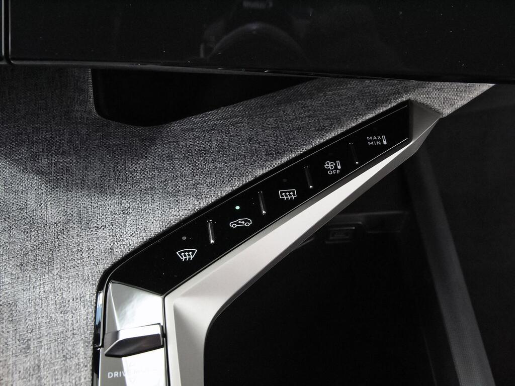 Peugeot 5008 1.2 100KW Allure eDCS6 32