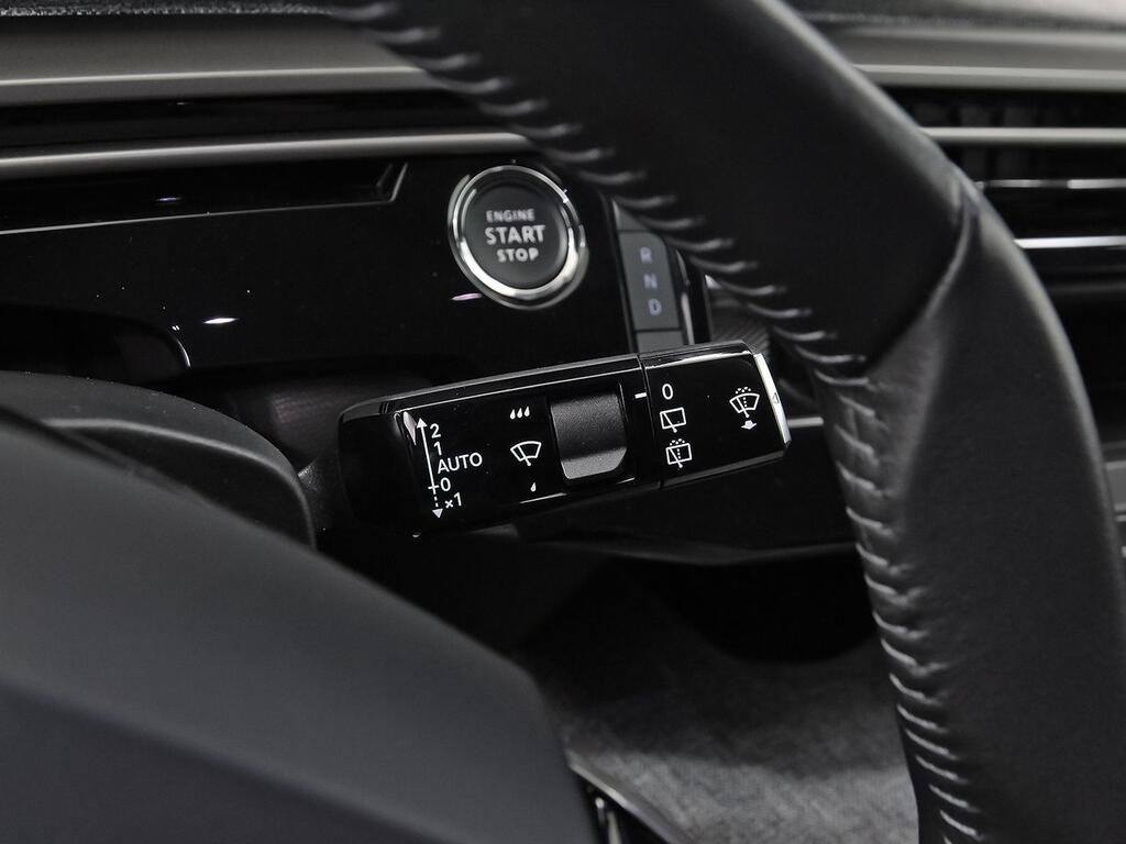 Peugeot 5008 1.2 100KW Allure eDCS6 18