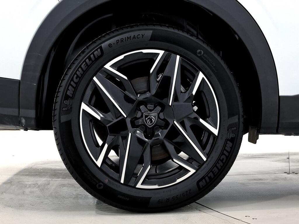 Peugeot 5008 1.2 100KW Allure eDCS6 12