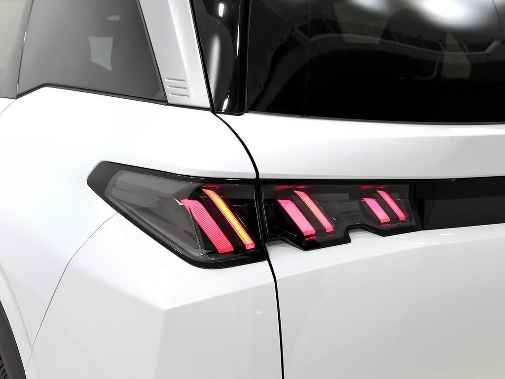 Peugeot 5008 1.2 100KW Allure eDCS6 37