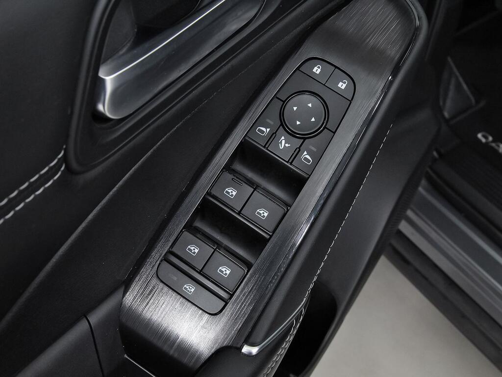 Nissan Qashqai DIG-T 103kW N-Connecta 12