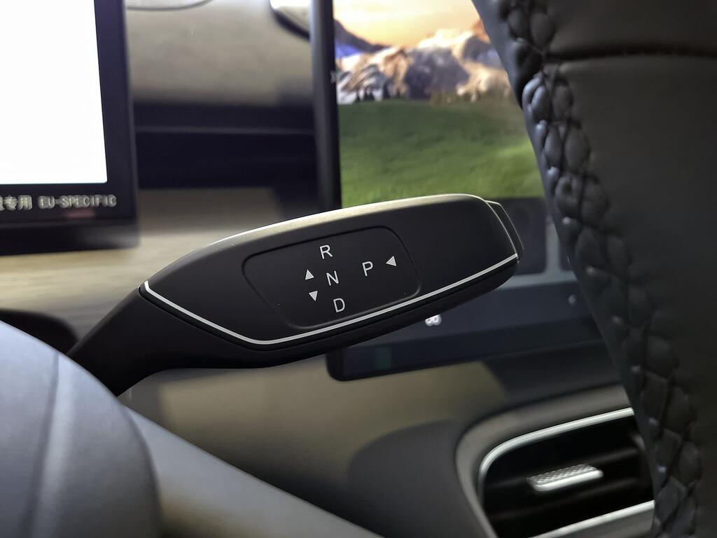 Ebro S800 1.5 TGDI PHEV Premium E-CVT 18