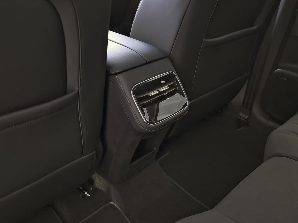 Ebro S800 1.5 TGDI PHEV Premium E-CVT 32