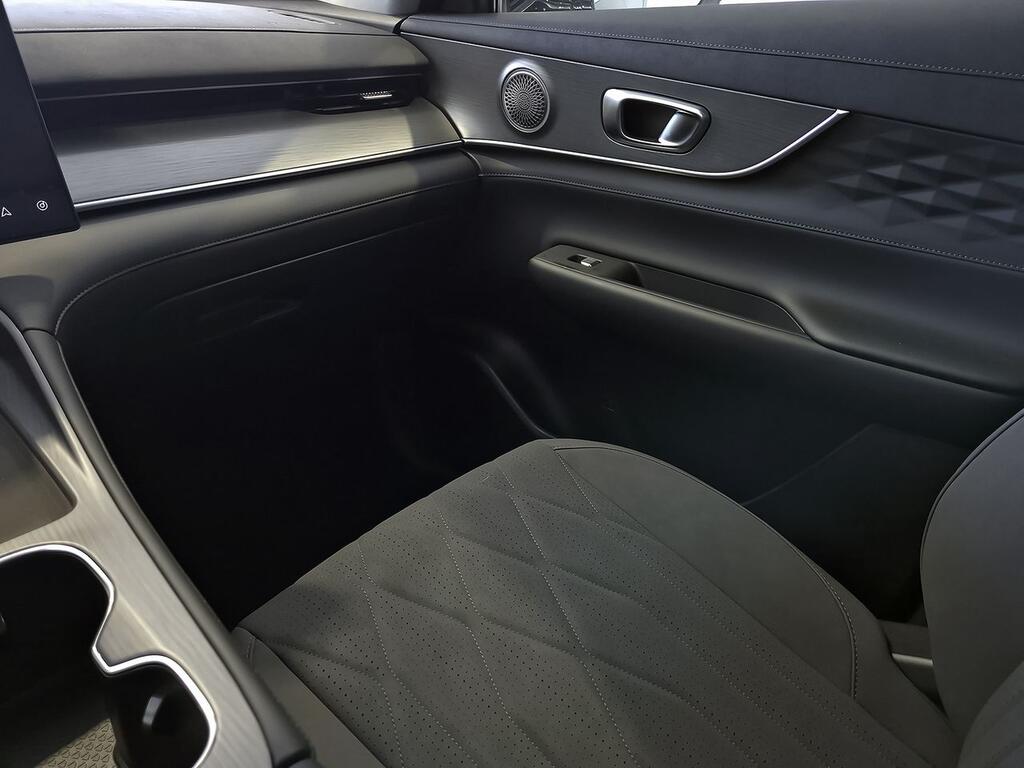 Ebro S800 1.5 TGDI PHEV Premium E-CVT 30