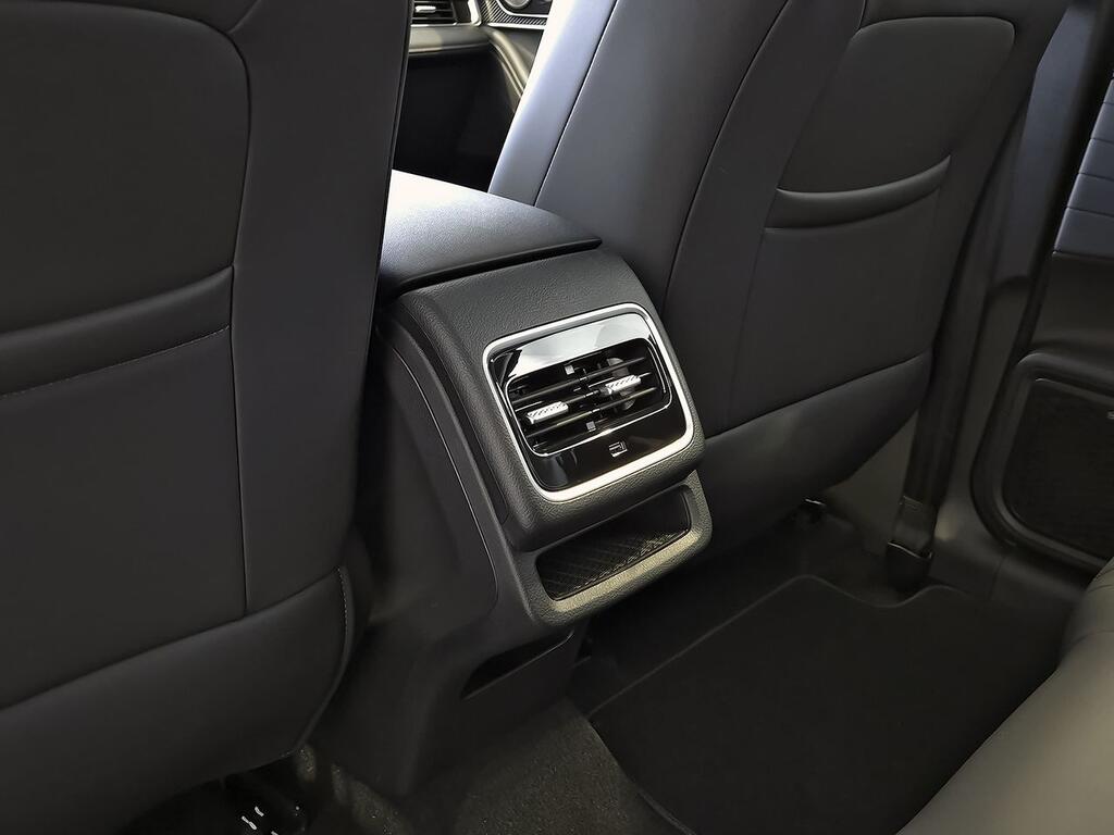 Ebro S700 1.5 TGDI PHEV Premium E-CVT 34