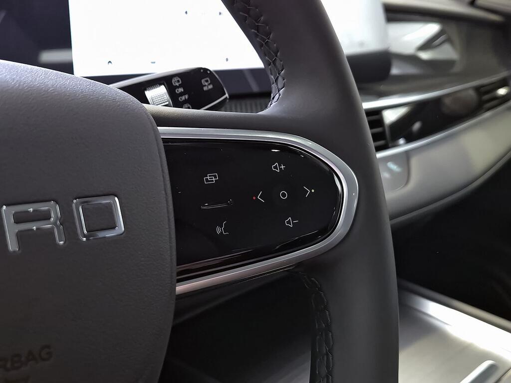 Ebro S700 1.5 TGDI PHEV Premium E-CVT 17