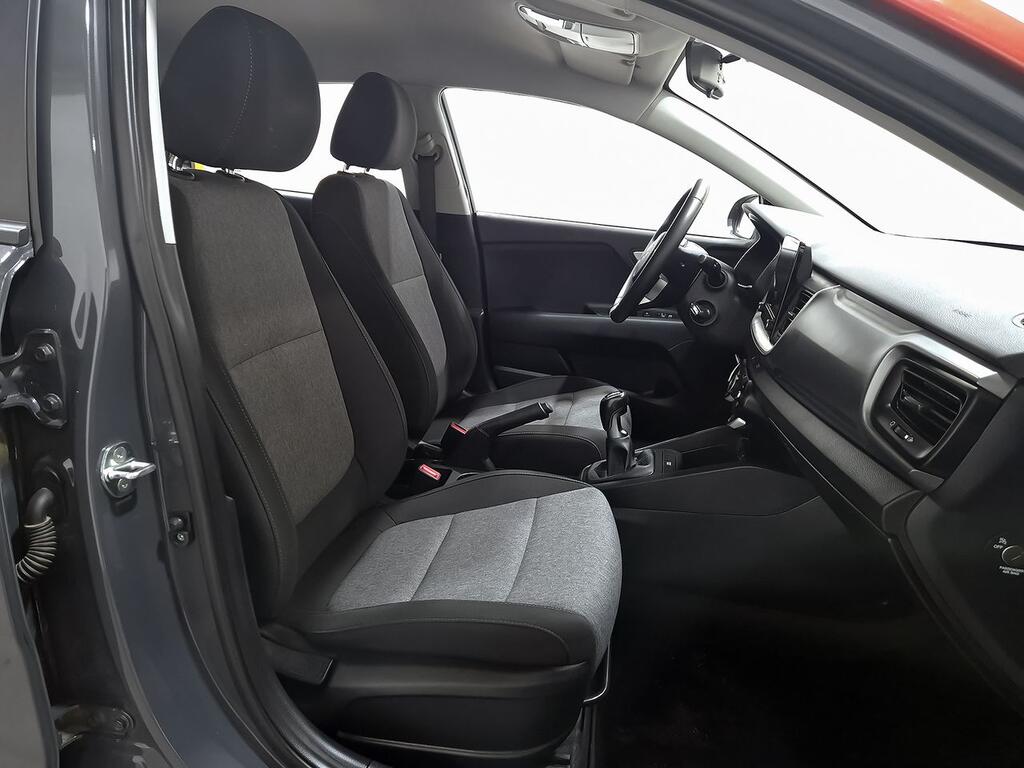 Kia Stonic 1.0 T-GDi 74kW (100CV) MHEV iMT Concept 7