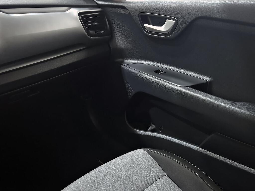 Kia Stonic 1.0 T-GDi 74kW (100CV) MHEV iMT Concept 23