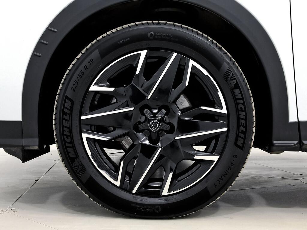 Peugeot 3008 Hybrid 1.2 100KW Allure eDCS6 11