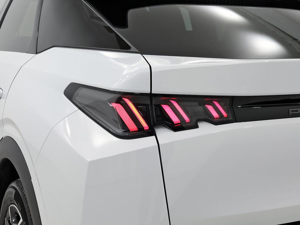 Peugeot 3008 Hybrid 1.2 100KW Allure eDCS6 37