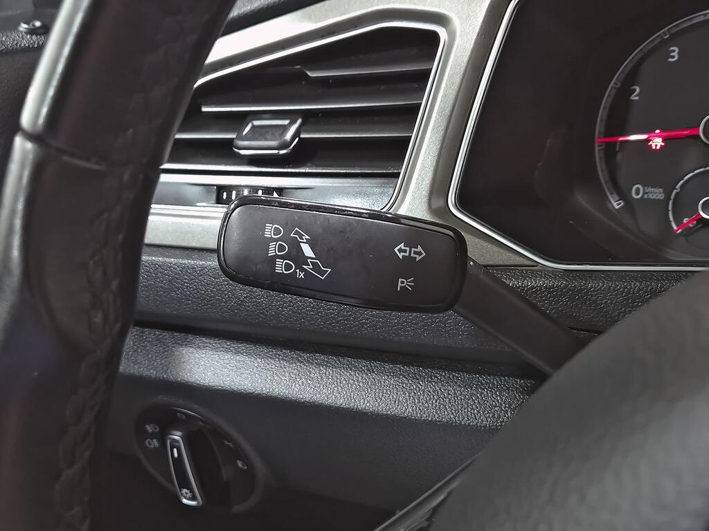 Volkswagen T-Roc Advance R-Line 1.0 TSI 81kW (110CV) 15